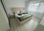 LUXUSNE ZREKONŠTRUOVANÝ A KOMPLETNE ZARIADENÝ 2-IZBOVÝ BYT NA PREDAJ – KOMÁRNO - fotografia 6
