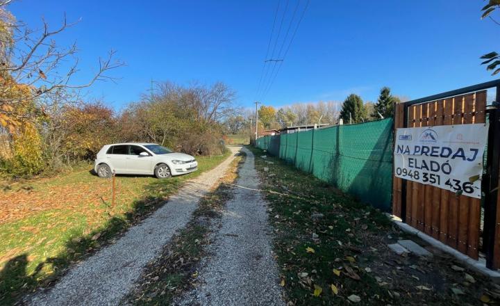   MH280- Na predaj krásna záhrada s chatkou v Komárne! - fotografia 12
