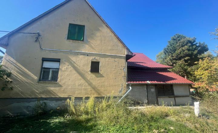 MH309- 4-izbový tehlový dom vo Veľkom Léli | 110 m² | 43 000 € - fotografia 1