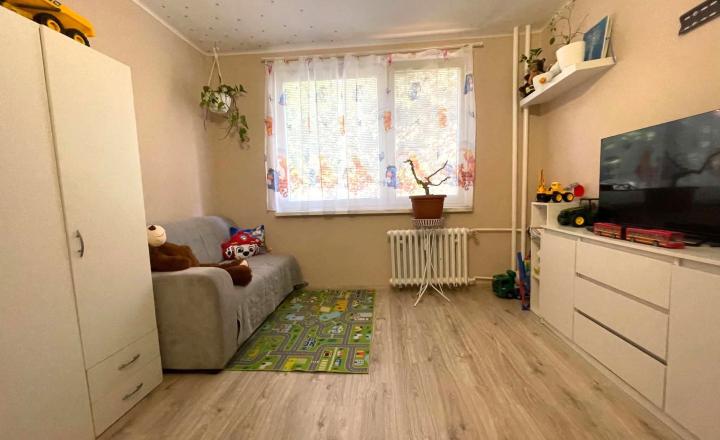 MH312 – LEN U NÁS!  NA PREDAJ 3-IZBOVÝ BYT V KOMÁRNE, LEN 5 MINÚT PEŠO OD CENTRA! - fotografia 9